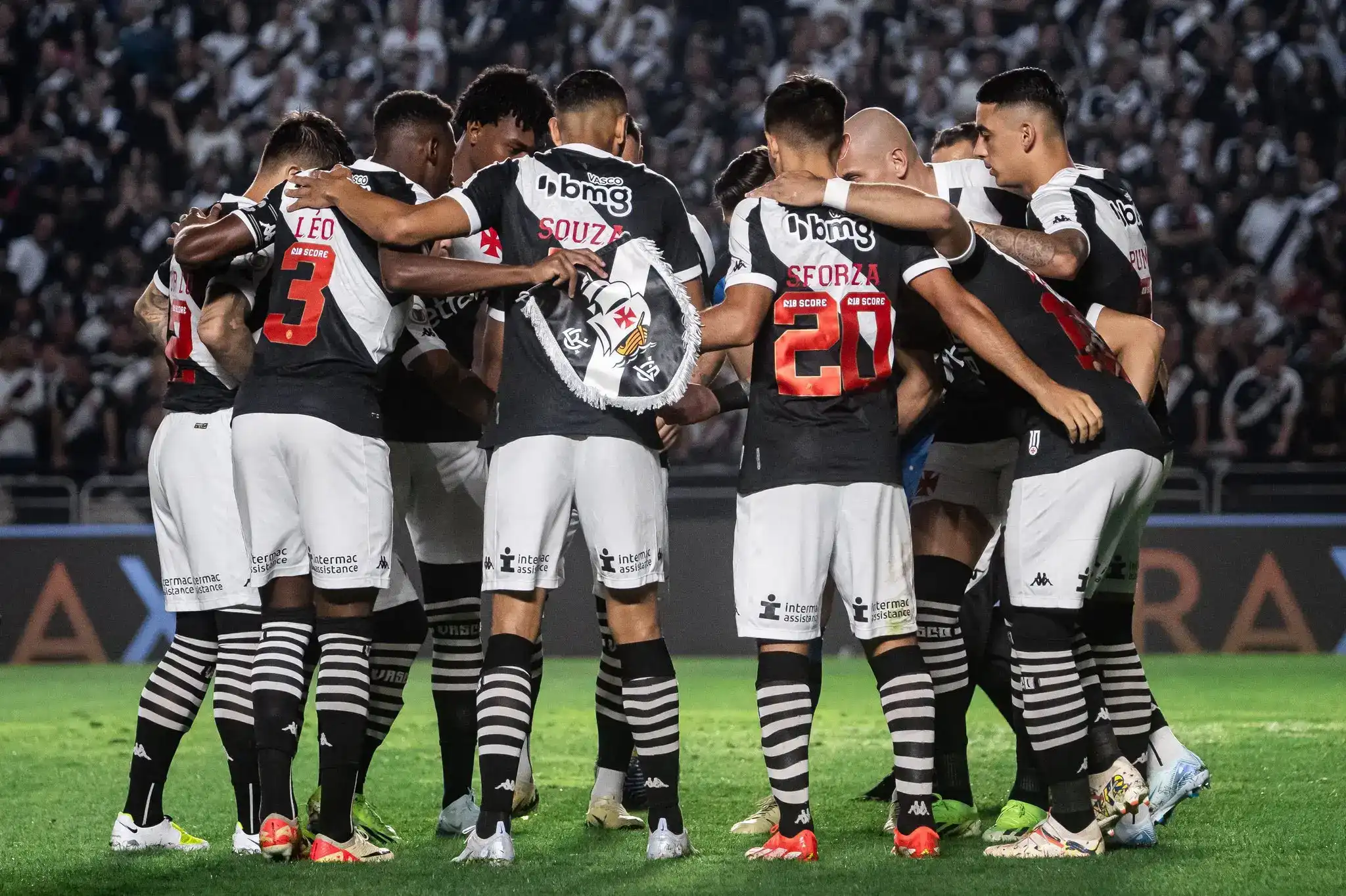 Menjelajahi Dunia Peraduan Bola Sepak